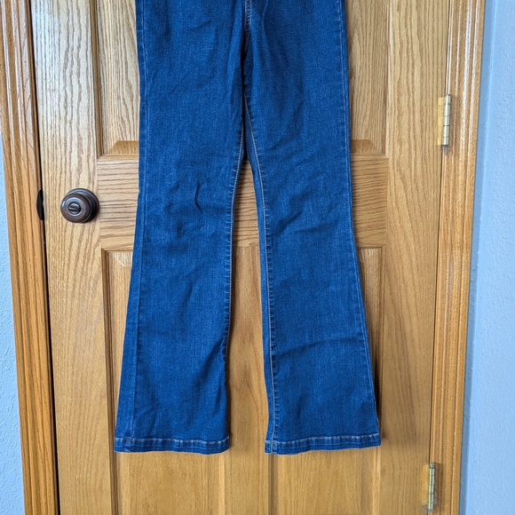 Knox Rose Pull-on Flare Blue Jeans - Picture 4 of 5